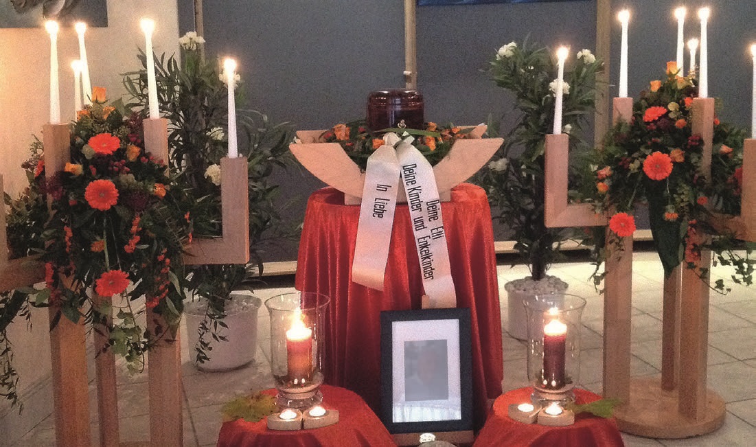Abschiednahme und Trauerfeier von Ralf König Bestattungen in Plettenberg